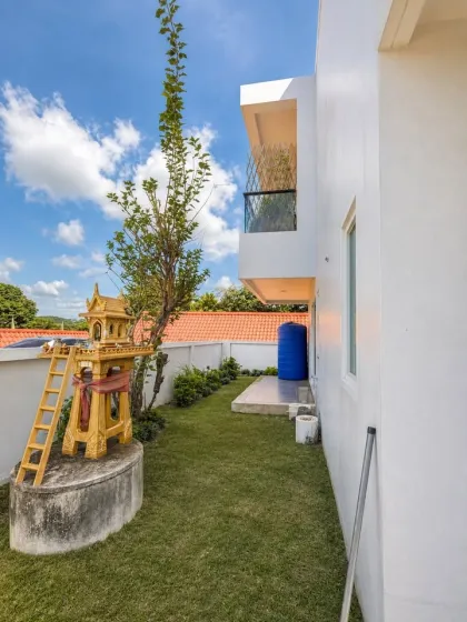 3-Bedroom Twin Villa with 2 Bathrooms in Nai Yang, Phuket
