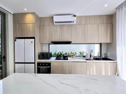 Современная минималистичная вилла с 6 спальнями и бассейном в Land&House Park, Пхукет Таун