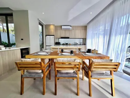 Современная минималистичная вилла с 6 спальнями и бассейном в Land&House Park, Пхукет Таун