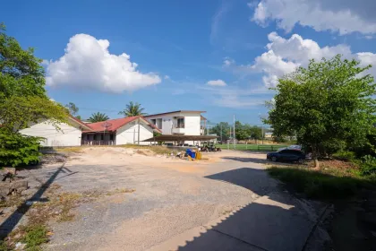 Inversión en terreno con apartamento de 24 habitaciones cerca del aeropuerto de Phuket