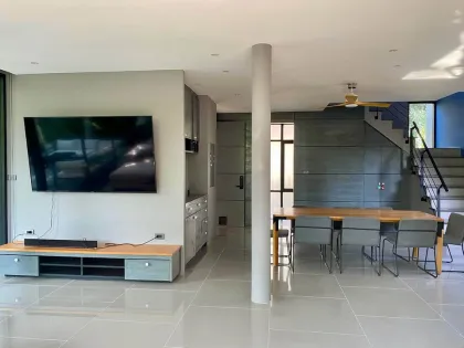 Villa Harmony 2 con 4 Habitaciones y Piscina Privada en Bang Tao
