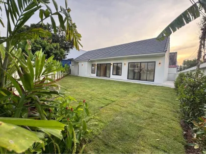 Großzügiges 3-Schlafzimmer-Haus zum Verkauf in Bang Tao, Phuket