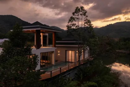 Villa de 5 Dormitorios con Piscina junto al Lago en Ban Manick, Rawai