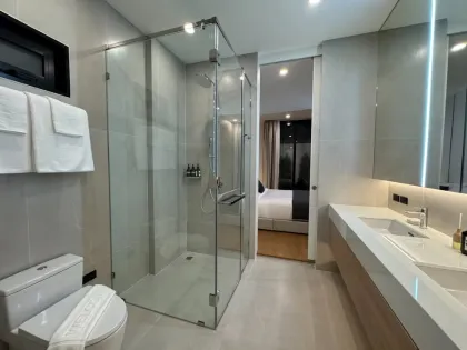 Villa nueva de lujo de 5 dormitorios en Pasak 3, Bangtao