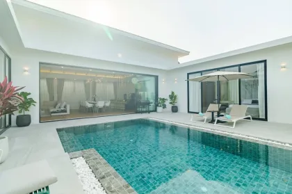 Villa nueva de lujo de 5 dormitorios en Pasak 3, Bangtao