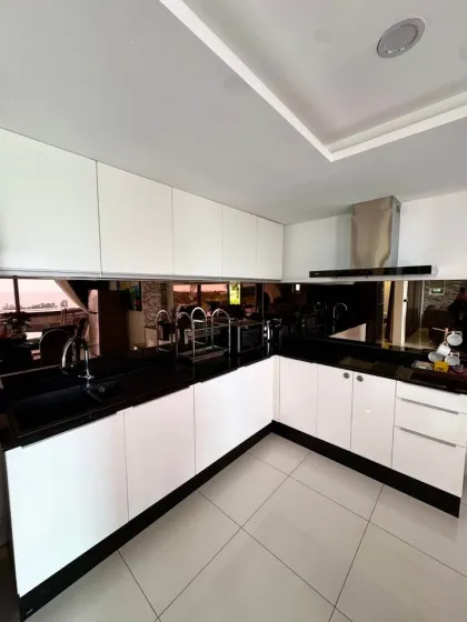 153 qm Penthouse mit Meerblick und Hotel-Lizenz in Kata