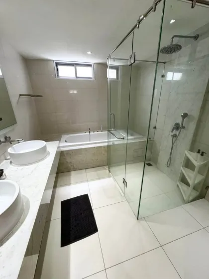 153 qm Penthouse mit Meerblick und Hotel-Lizenz in Kata