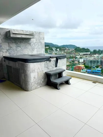153 qm Penthouse mit Meerblick und Hotel-Lizenz in Kata