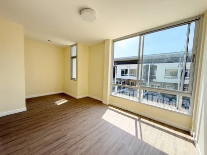 Casa adosada de 3 habitaciones y 2 baños en Thalang, Phuket
