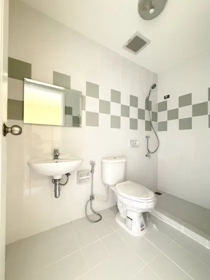 Casa adosada de 3 habitaciones y 2 baños en Thalang, Phuket