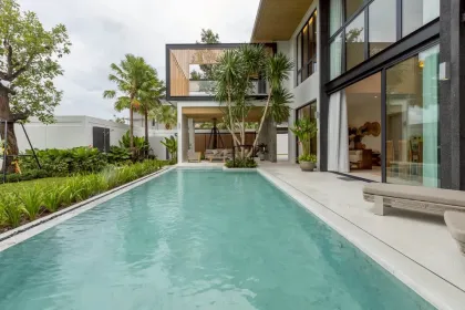 Exclusive 5-Bedroom Pool Villa in Chalong Bay Phuket
