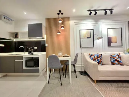 Appartement 2 chambres à vendre à ZCAPE 3 avec vue sur la piscine