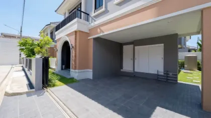 Neue 4-Zimmer-Villa mit eigenem Pool in der Nähe von BISP