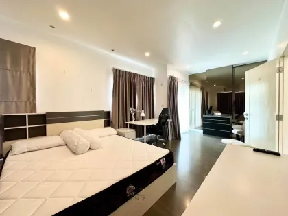 วิลล่ามุม 5 ห้องนอนที่สหลังศิริ เกาะแก้ว ใกล้โรงเรียนนานาชาติเบริติช