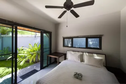 Villa avec piscine 3 chambres à vendre dans la communauté fermée Onyx près de Nai Harn