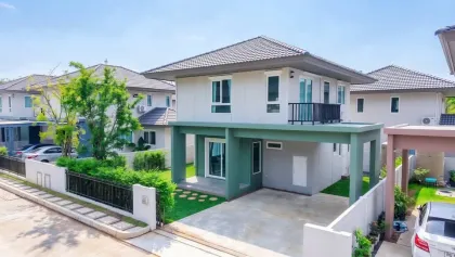 Villa familiale neuve de 4 chambres à Koh Kaew à vendre