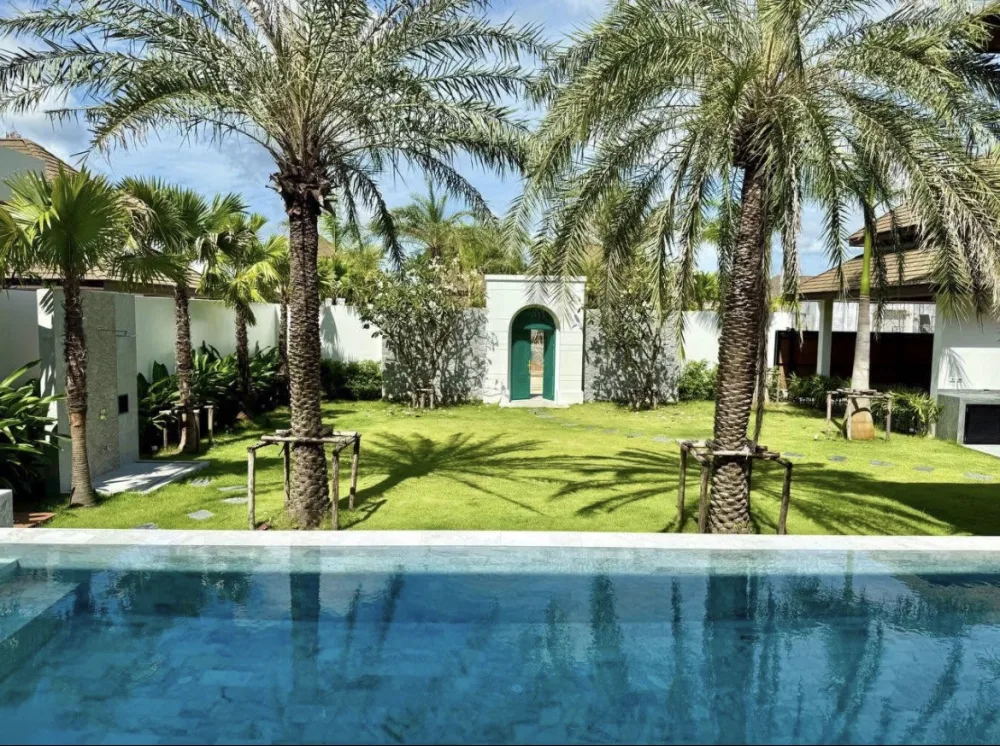 Modern Villa in Gold Chariot, Bang Tao