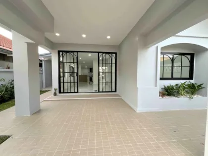 Casa adosada de 3 dormitorios en venta en Wichit, Phuket