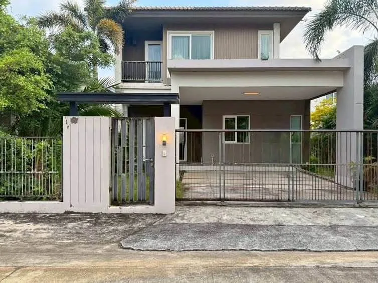 3-Schlafzimmer, 2-geschossiges Einfamilienhaus in Koh Kaew