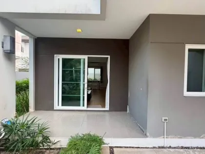 Maison individuelle 2 étages 3 chambres à Koh Kaew