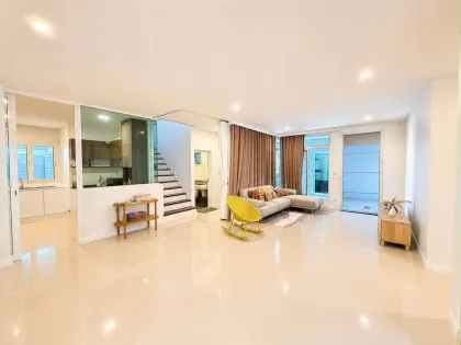 Угловая отдельная вилла на продажу в 88 Land & Houses, Ко Кео