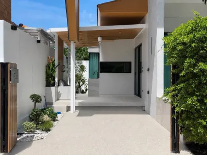 วิลล่าสระว่ายน้ำ 2 ห้องนอน 2 ห้องน้ำสไตล์โมเดิร์นในโคโค วิลล่า ป่าหลาย, ฉลอง