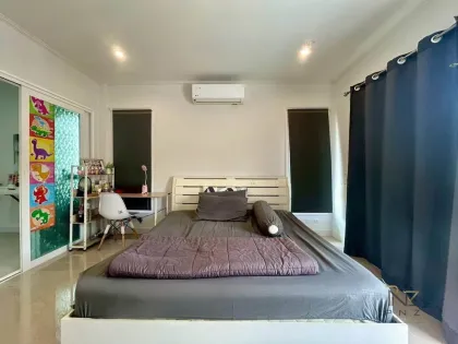 Schöne 3-Zimmer-Villa in Supalai Essence, Cherng Talay