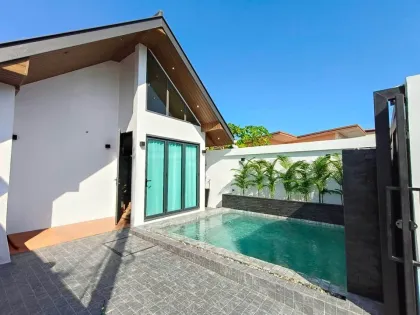 Villa privada con piscina cerca de Rawai por 5.9 millones THB