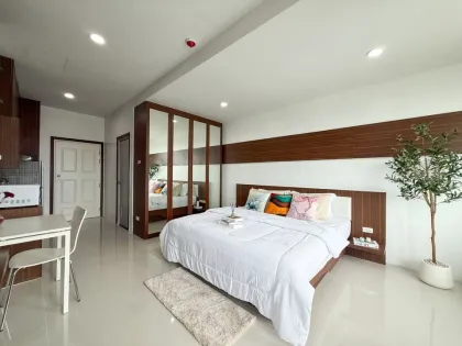 Appartement d'angle 1 chambre avec vue montagne au The Bell Condo, Chalong