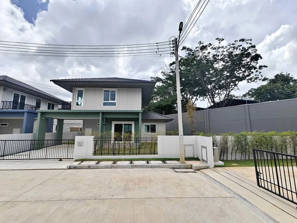 Четырехкомнатная угловая вилла в Saransiri Kohkaew Retreat
