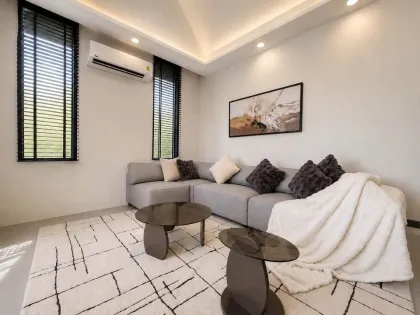 Villa neuve 2 chambres avec piscine privée à Si Sunthon, Cherng Talay