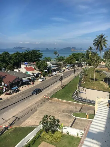 Terreno frente al mar para inversión en Patong, Phuket