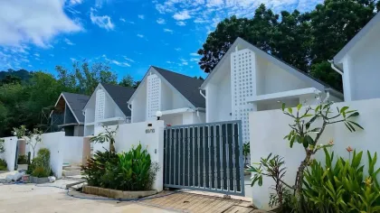 Villa privada con piscina de 2 dormitorios lista para mudarse en Pa Khlok