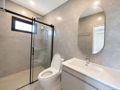 Villa privada con piscina de 2 dormitorios lista para mudarse en Pa Khlok