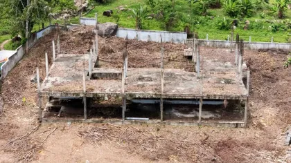 ที่ดินพร้อมโครงสร้างบ้านขายที่กมลา ภูเก็ต