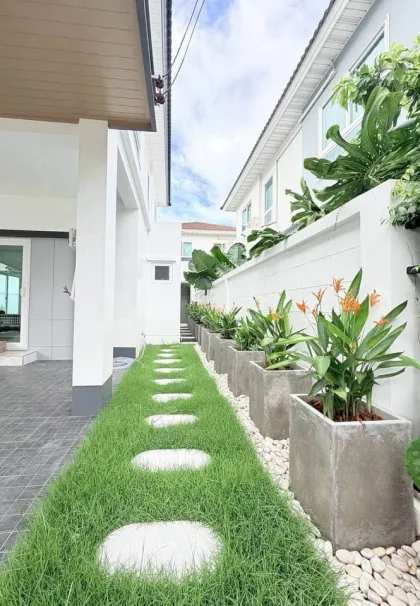 3 Bedrooms, 2 Bathrooms Villa for Sale in Phuket City