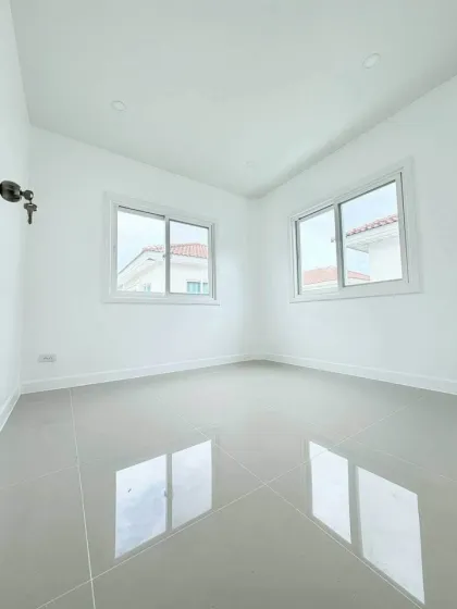 3 Bedrooms, 2 Bathrooms Villa for Sale in Phuket City