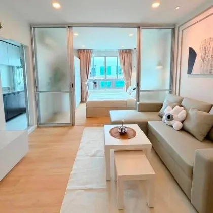 Appartement rénové 1 chambre à D Condo Creek Kathu à vendre