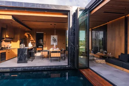 Luxuriöse 3 Schlafzimmer, 3 Badezimmer Villa in The Victory Villas, Rawai