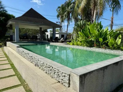 Moderno Adosado Esquinero 2 Dorm 3 Baños en Bangtao-Cherngtalay