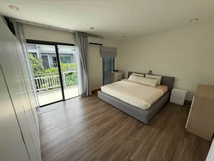 Moderno Adosado Esquinero 2 Dorm 3 Baños en Bangtao-Cherngtalay