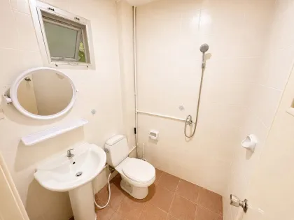 Casa adosada 2 habitaciones 3 baños cerca de 5-way Chalong