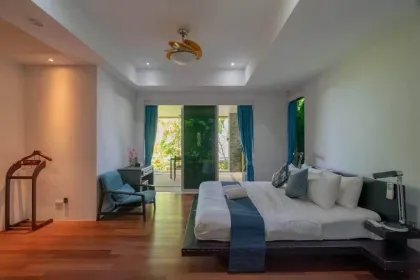 Beautiful 5-Bedroom 6-Bathroom Pool Villa in Cherng Talay