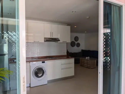 Appartement 1 chambre près de la plage de Surin avec accès piscine
