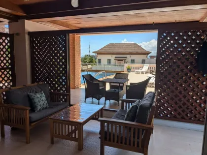 Appartement 1 chambre près de la plage de Surin avec accès piscine