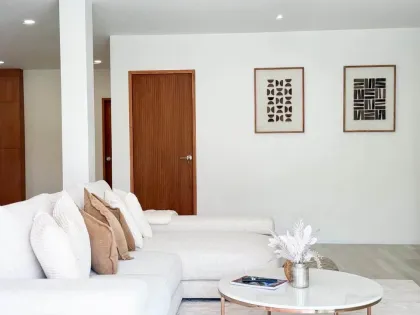 Luxuriöse private Poolvilla in Anusawari–Pa Klok, Neramit Village 5, Rawai