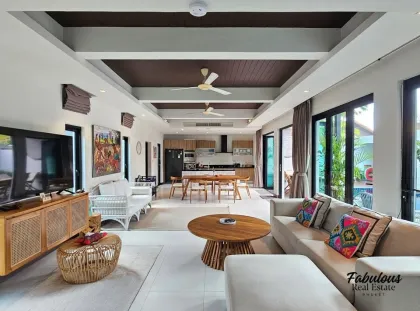 Villa 3 Chambres avec Piscine Privée à Pasak, Cherng Talay, Phuket