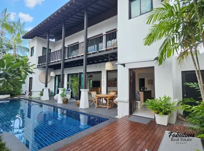 Villa 3 Chambres avec Piscine Privée à Pasak, Cherng Talay, Phuket
