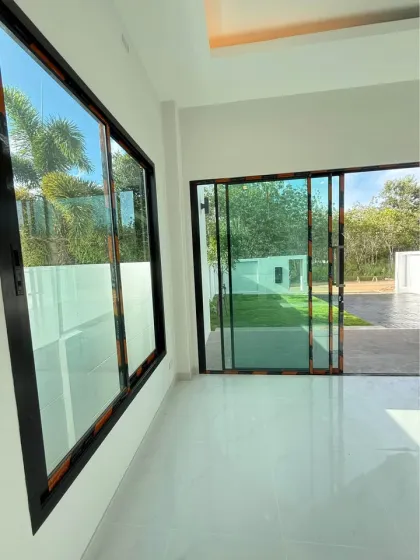 The Palace Pool Villa im nordischen Minimalstil, 3 Schlafzimmer, 2 Bäder