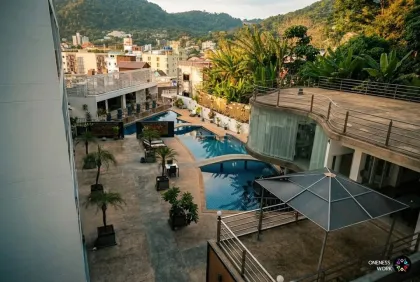 Apartamento de 2 dormitorios con vista al mar y financiamiento 0% interés en Patong
